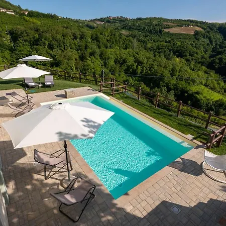 Cascina Pajanot Farm stay Benevello
