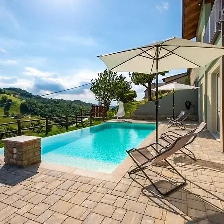 Lantgård Cascina Pajanot Benevello